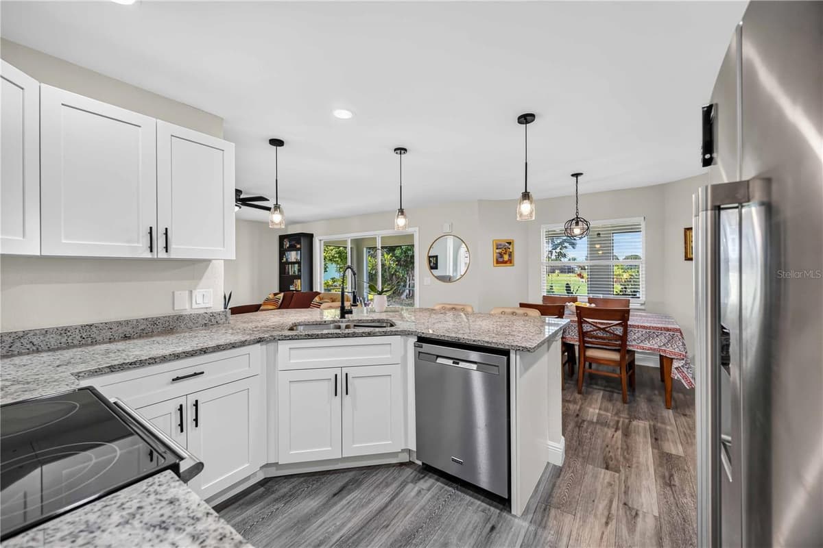 23 BUNKER PLACE — photo 12 of 39