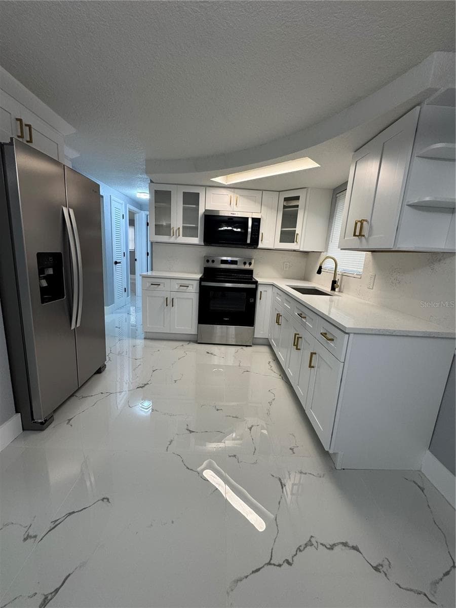 3542 BEDFORD STREET — photo 5 of 14