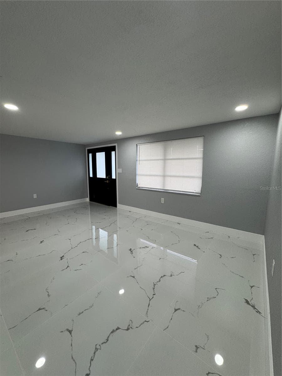 3542 BEDFORD STREET — photo 3 of 14