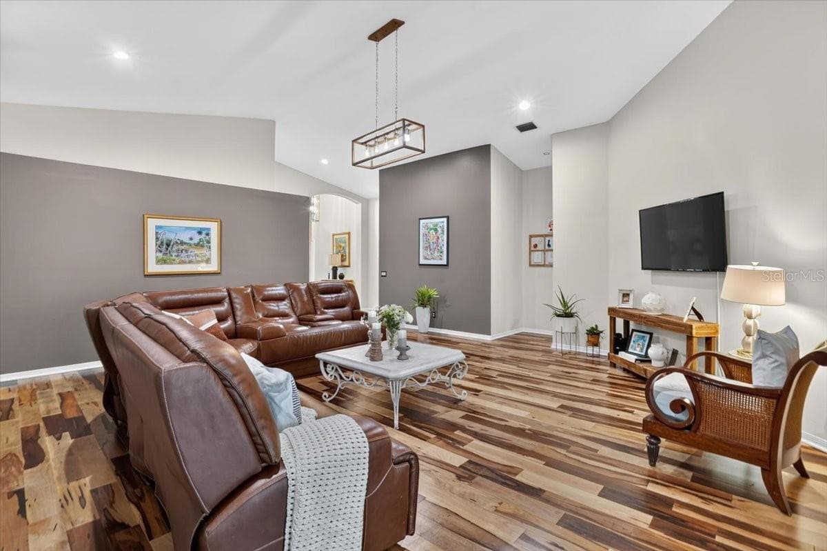 5539 AVENUE DU SOLEIL — photo 13 of 53