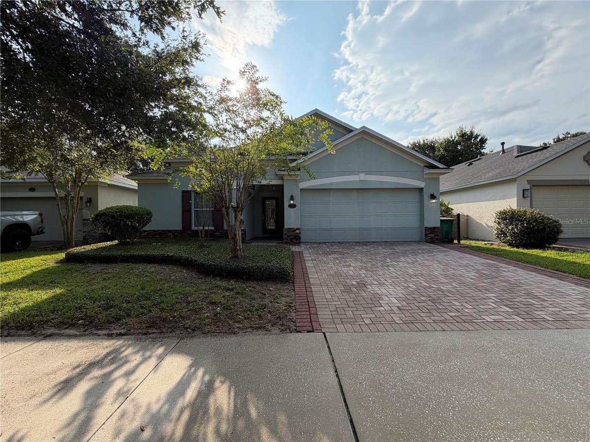 115 GLADESDOWN COURT — photo 3 of 26