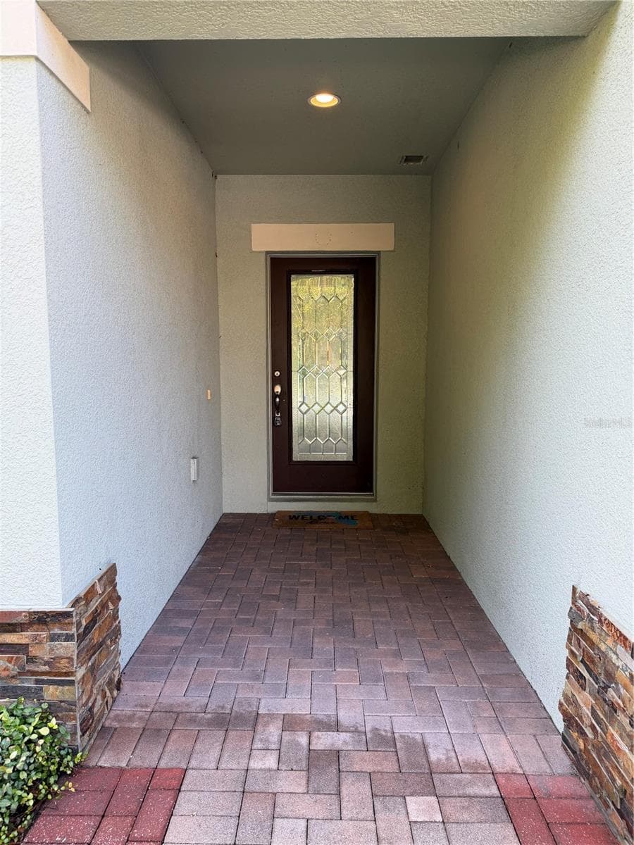115 GLADESDOWN COURT — photo 6 of 26