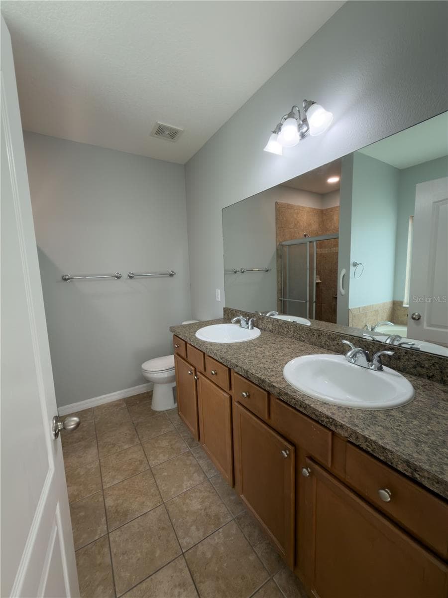 115 GLADESDOWN COURT — photo 24 of 26