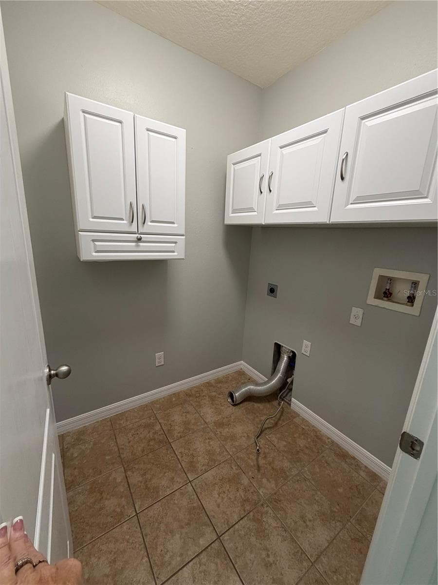 115 GLADESDOWN COURT — photo 25 of 26