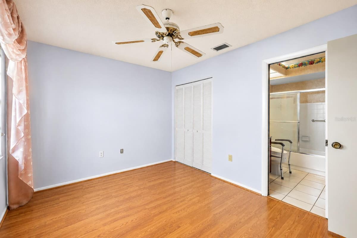 2927 63RD STREET — photo 8 of 20