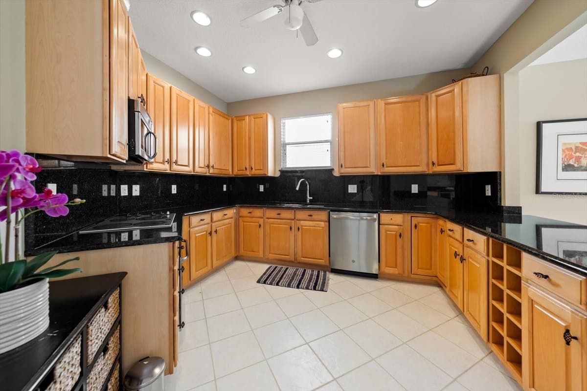 1620 SAND KEY ESTATES COURT — photo 10 of 49