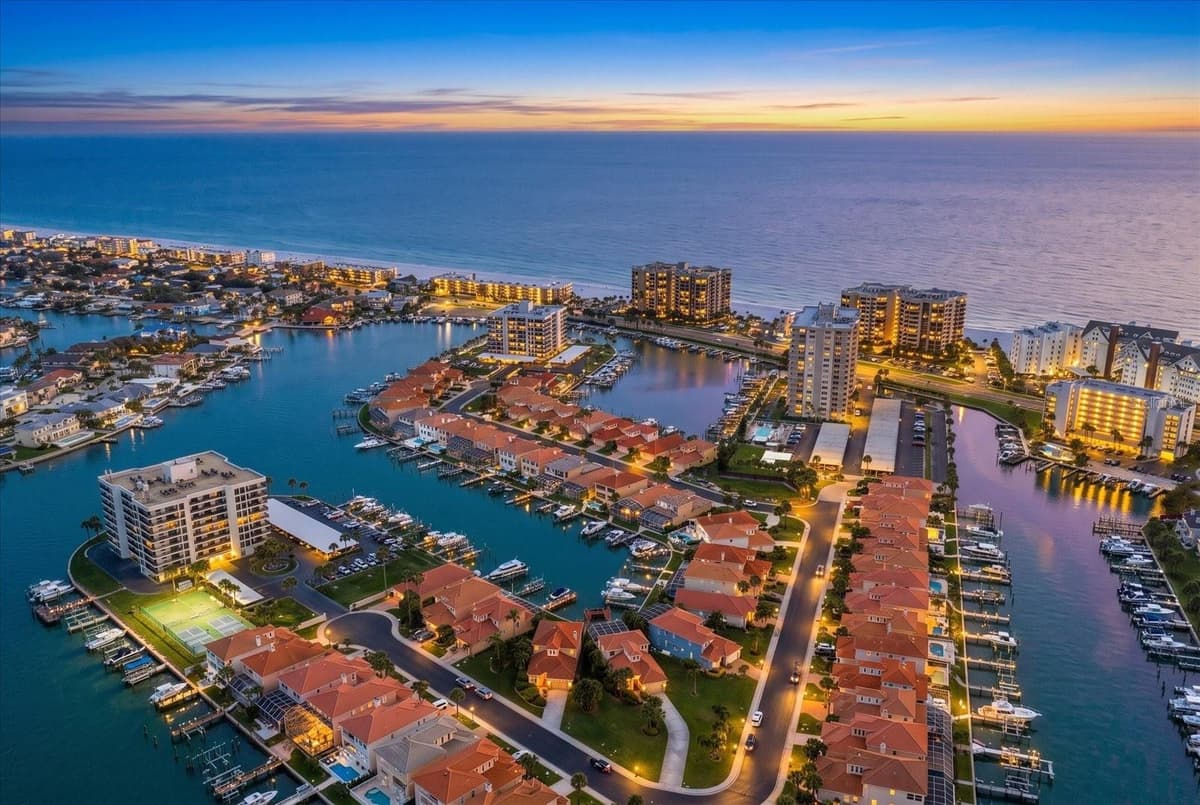 1620 SAND KEY ESTATES COURT — photo 4 of 49