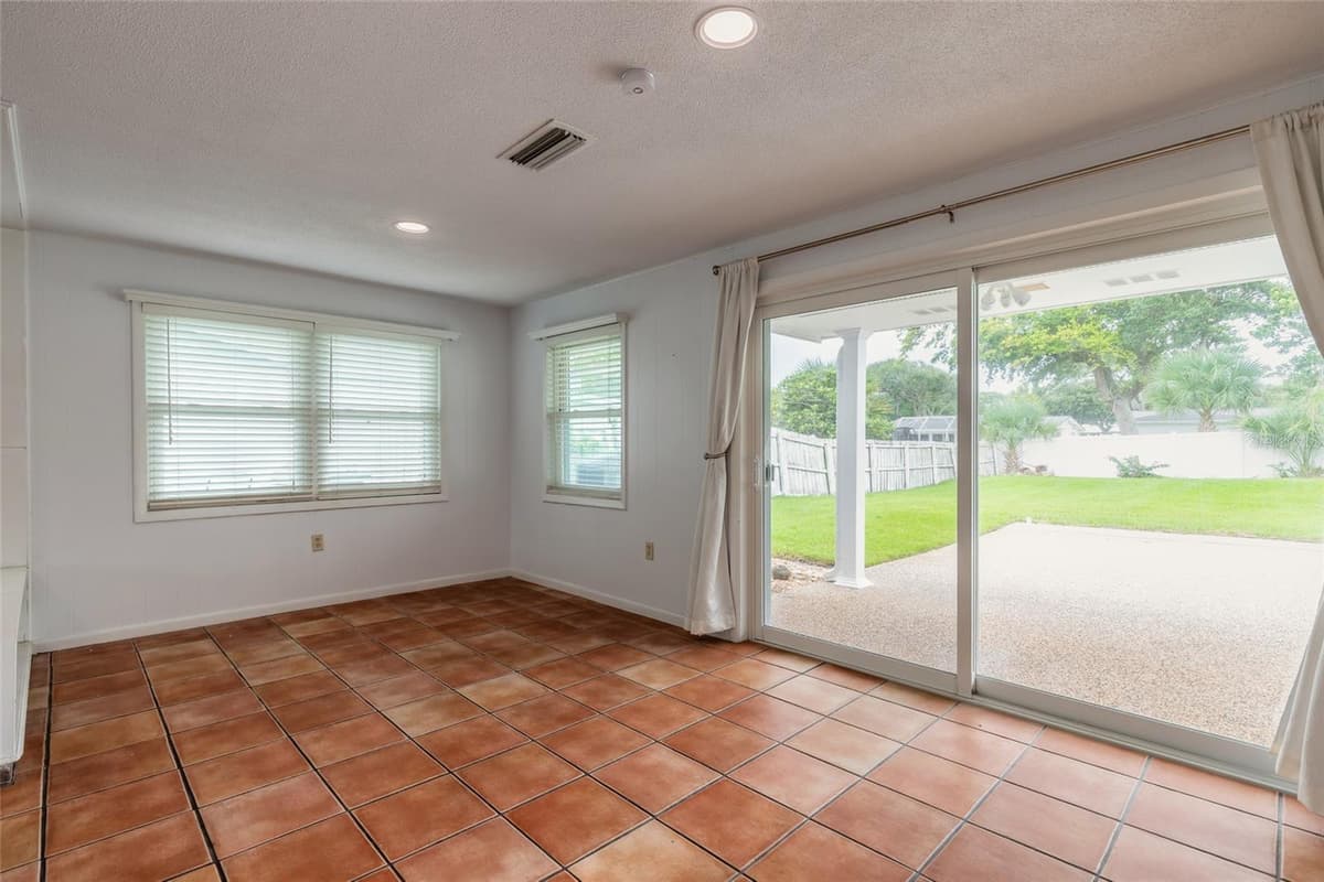 808 16TH AVENUE — photo 12 of 51