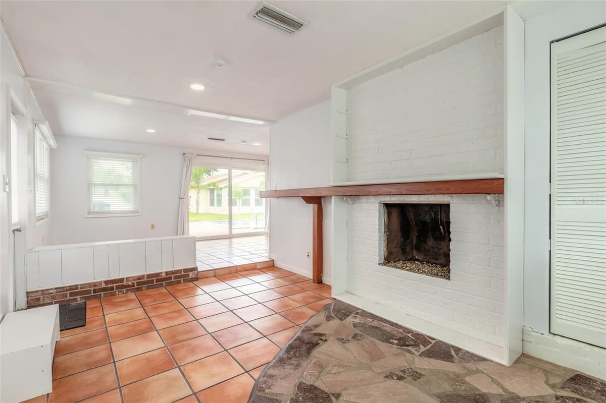 808 16TH AVENUE — photo 15 of 51