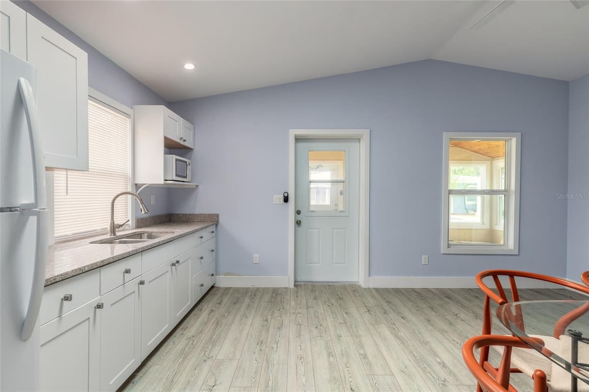 808 16TH AVENUE — photo 37 of 51