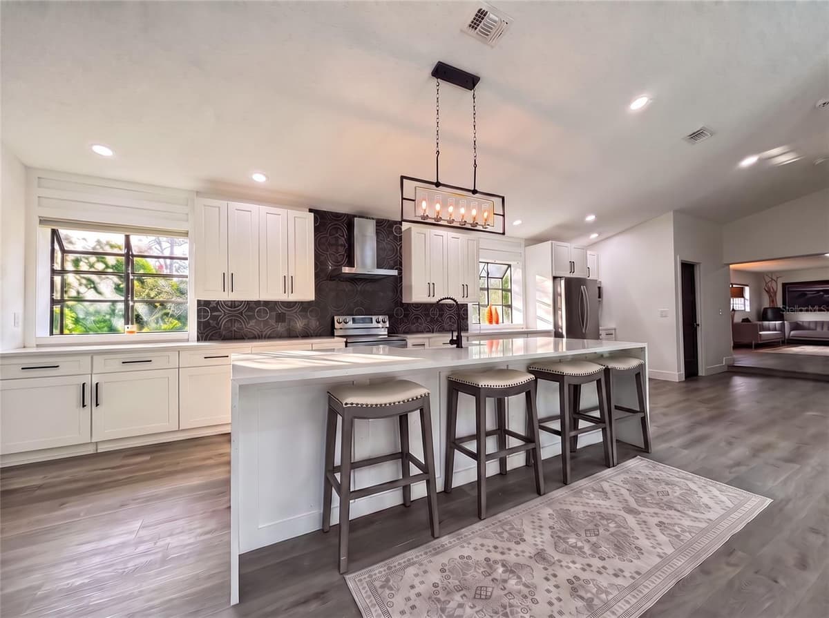 1 CUNNINGHAM LANE — photo 13 of 47