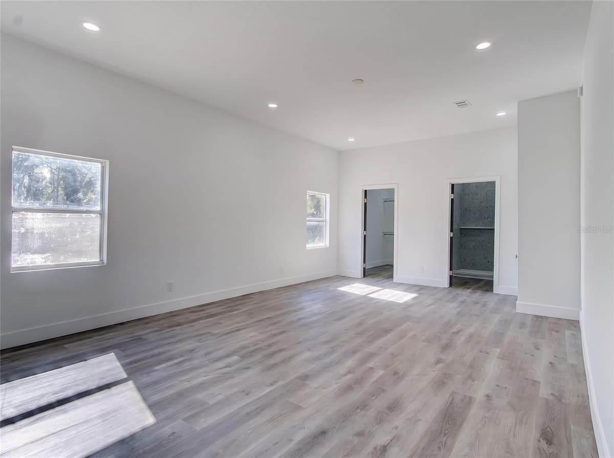1 CUNNINGHAM LANE — photo 37 of 47