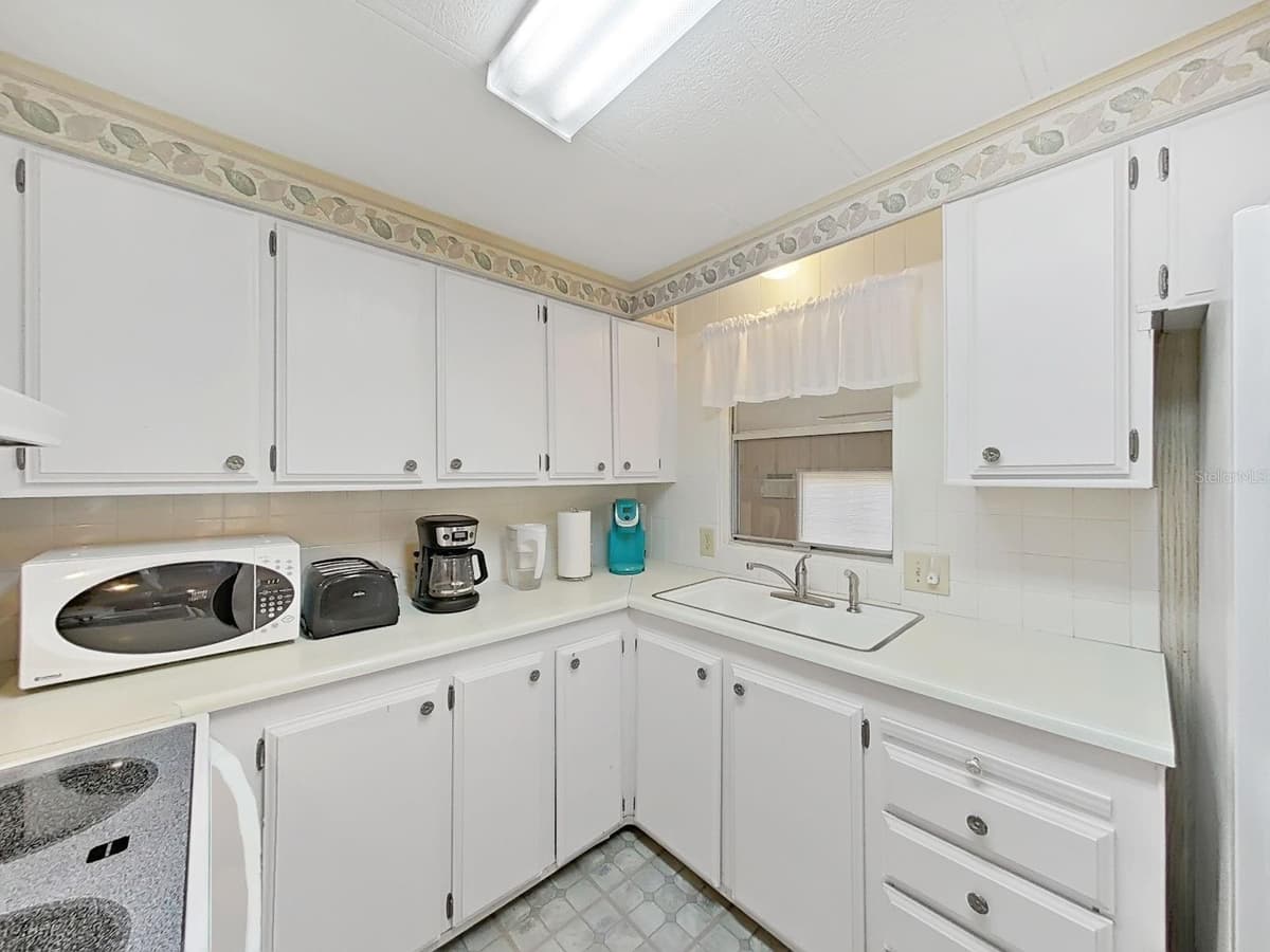 12501 ULMERTON ROAD — photo 9 of 20
