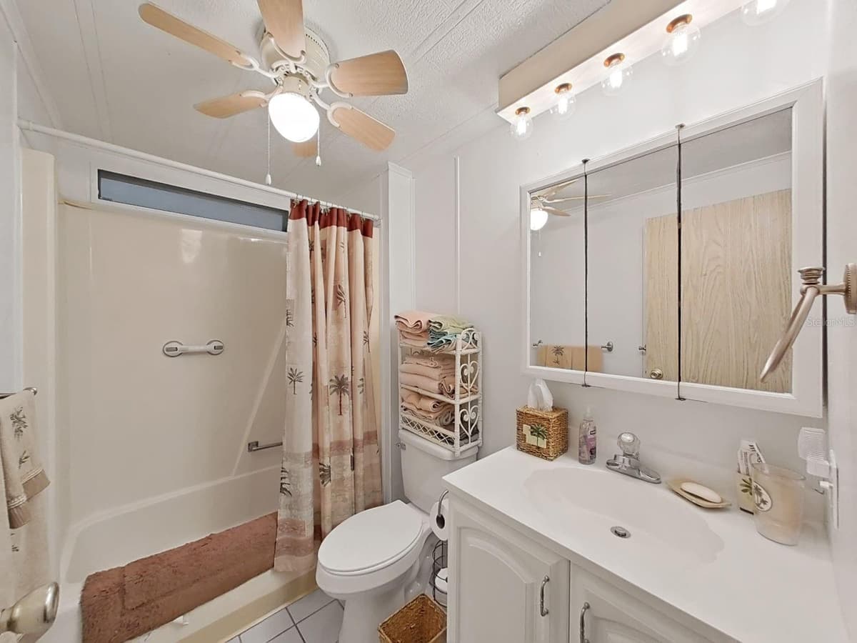 12501 ULMERTON ROAD — photo 14 of 20