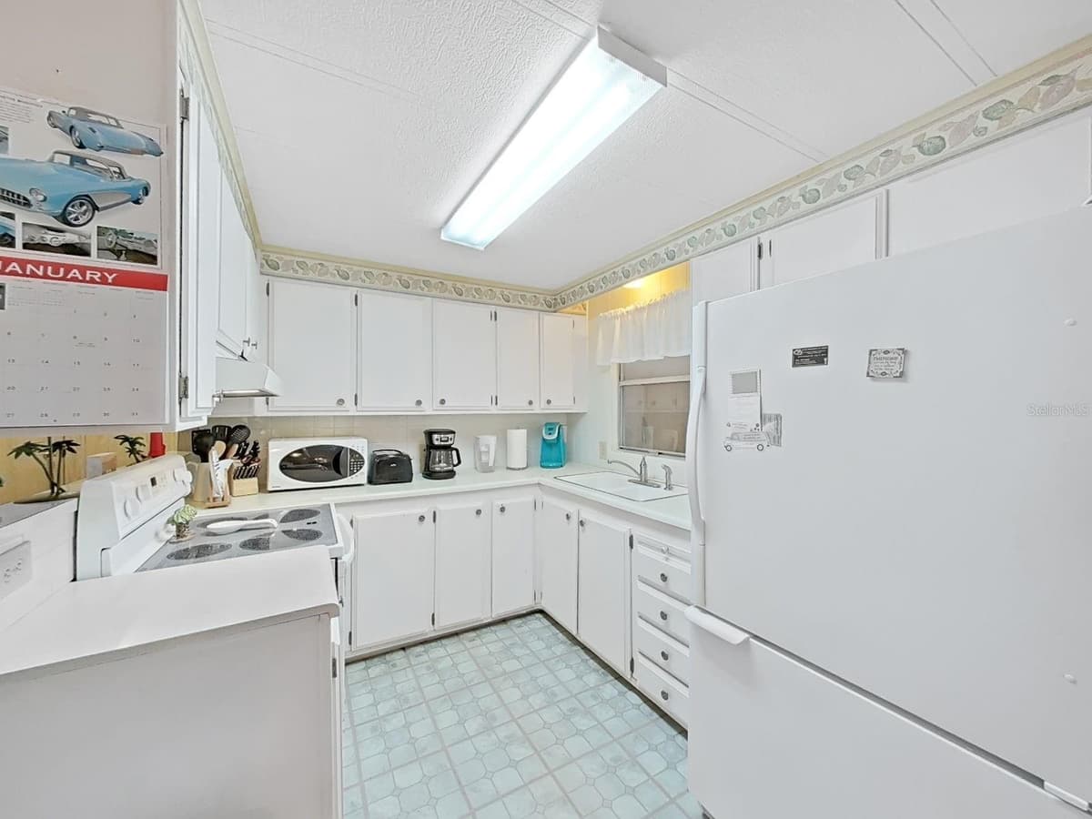 12501 ULMERTON ROAD — photo 8 of 20