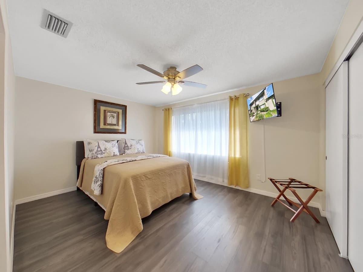 7805 AMBERLEA COURT — photo 17 of 22