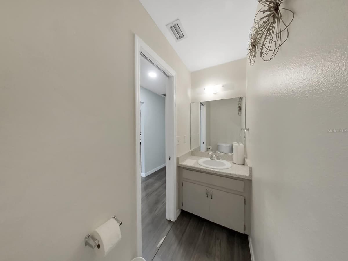 7805 AMBERLEA COURT — photo 10 of 22