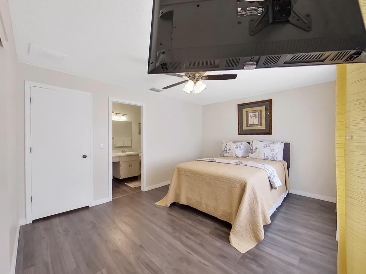 7805 AMBERLEA COURT — photo 16 of 22