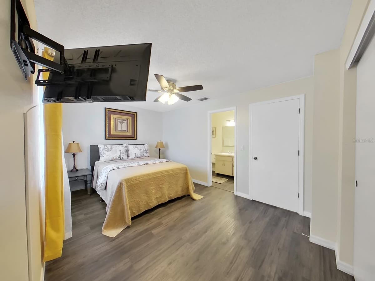 7805 AMBERLEA COURT — photo 12 of 22