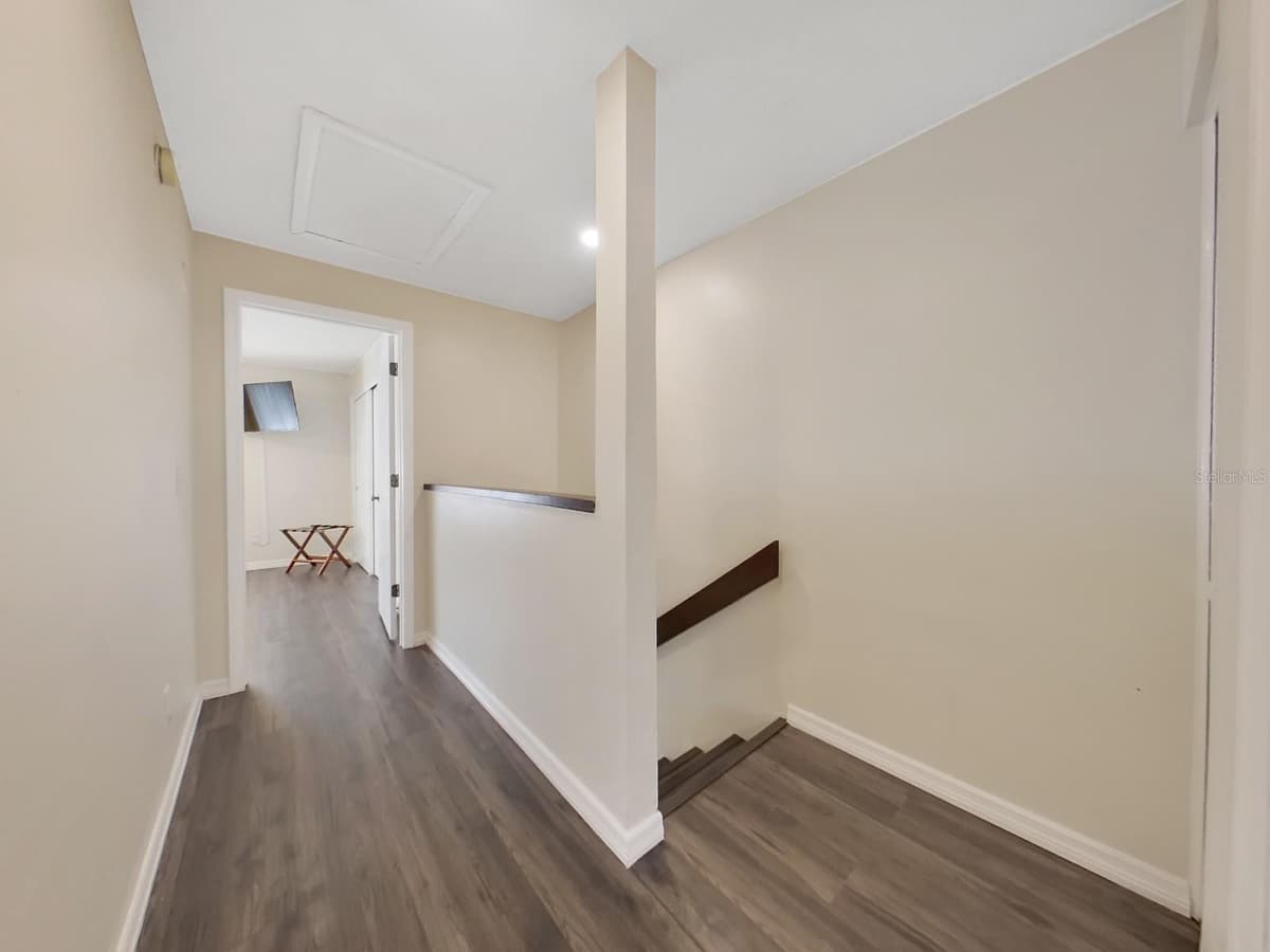 7805 AMBERLEA COURT — photo 11 of 22