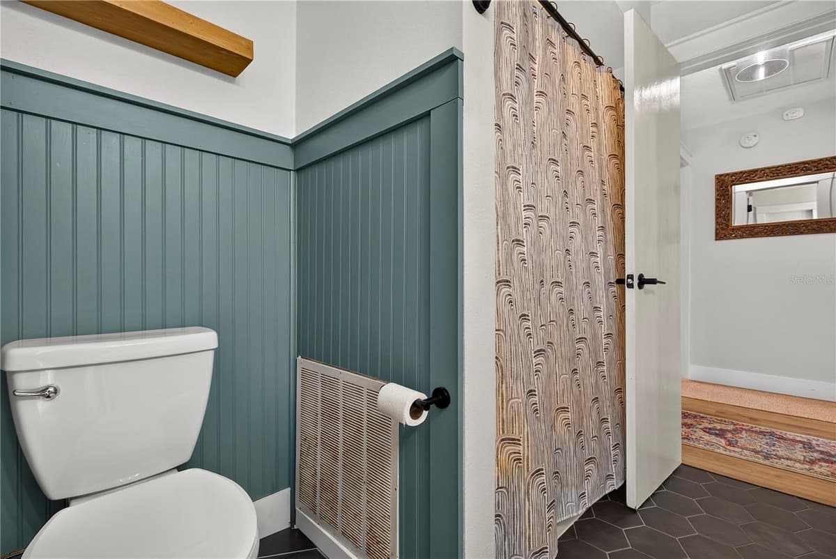 3775 SPRINGHILL CIRCLE — photo 20 of 28