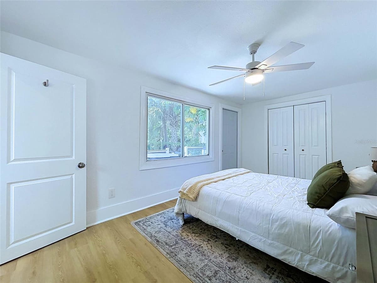 1835 24TH STREET — photo 13 of 32
