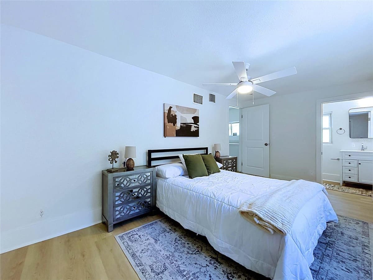 1835 24TH STREET — photo 15 of 32