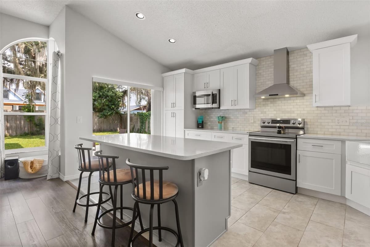 4562 CONWAY LANDING DRIVE — photo 15 of 38