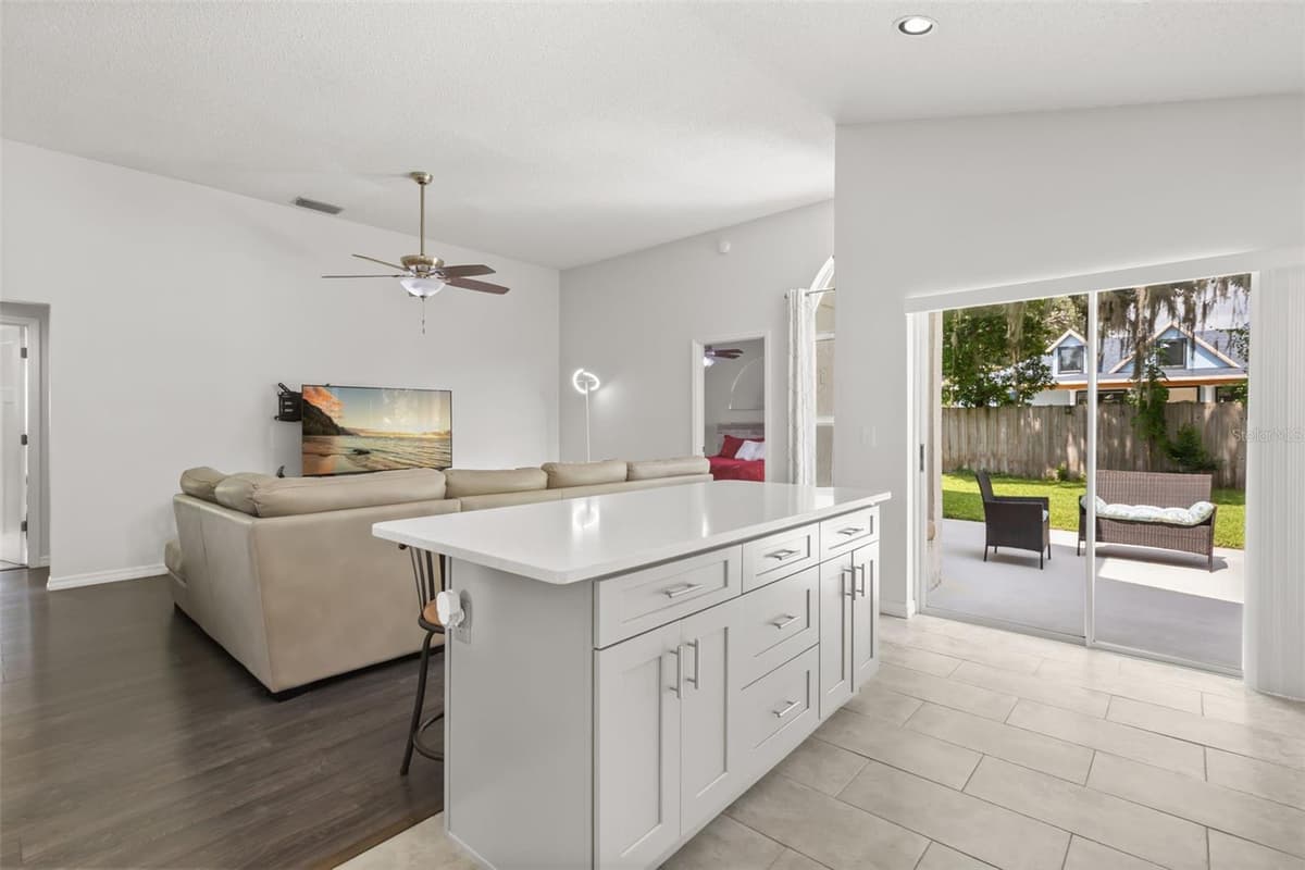 4562 CONWAY LANDING DRIVE — photo 16 of 38