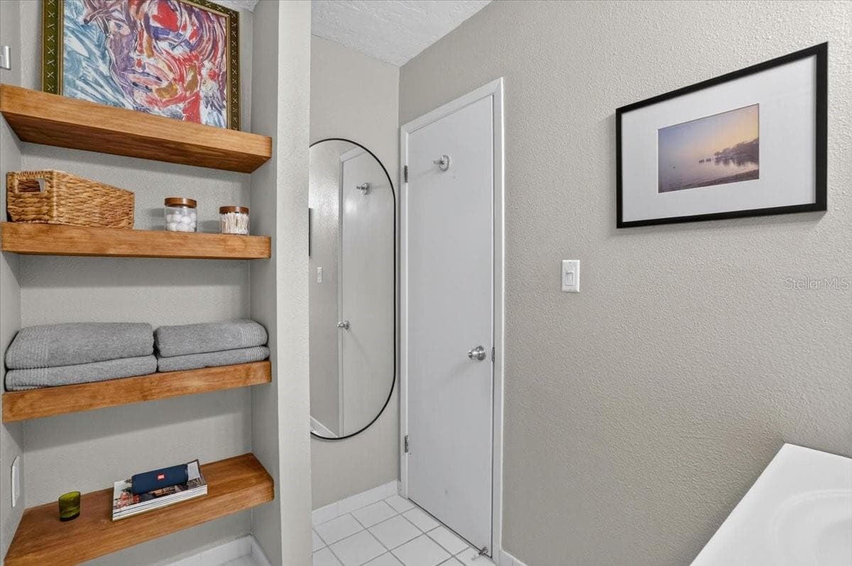 4001 BENEVA ROAD — photo 49 of 76