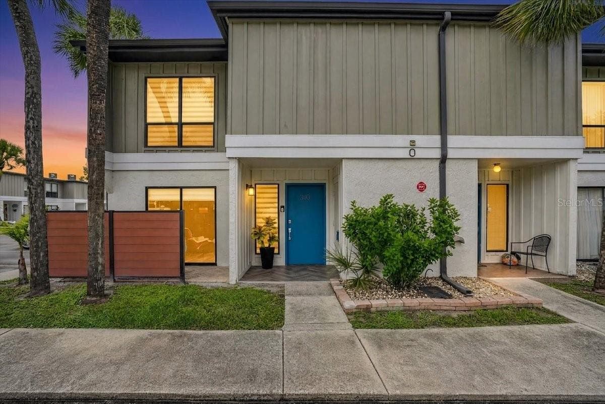 4001 BENEVA ROAD — photo 4 of 76