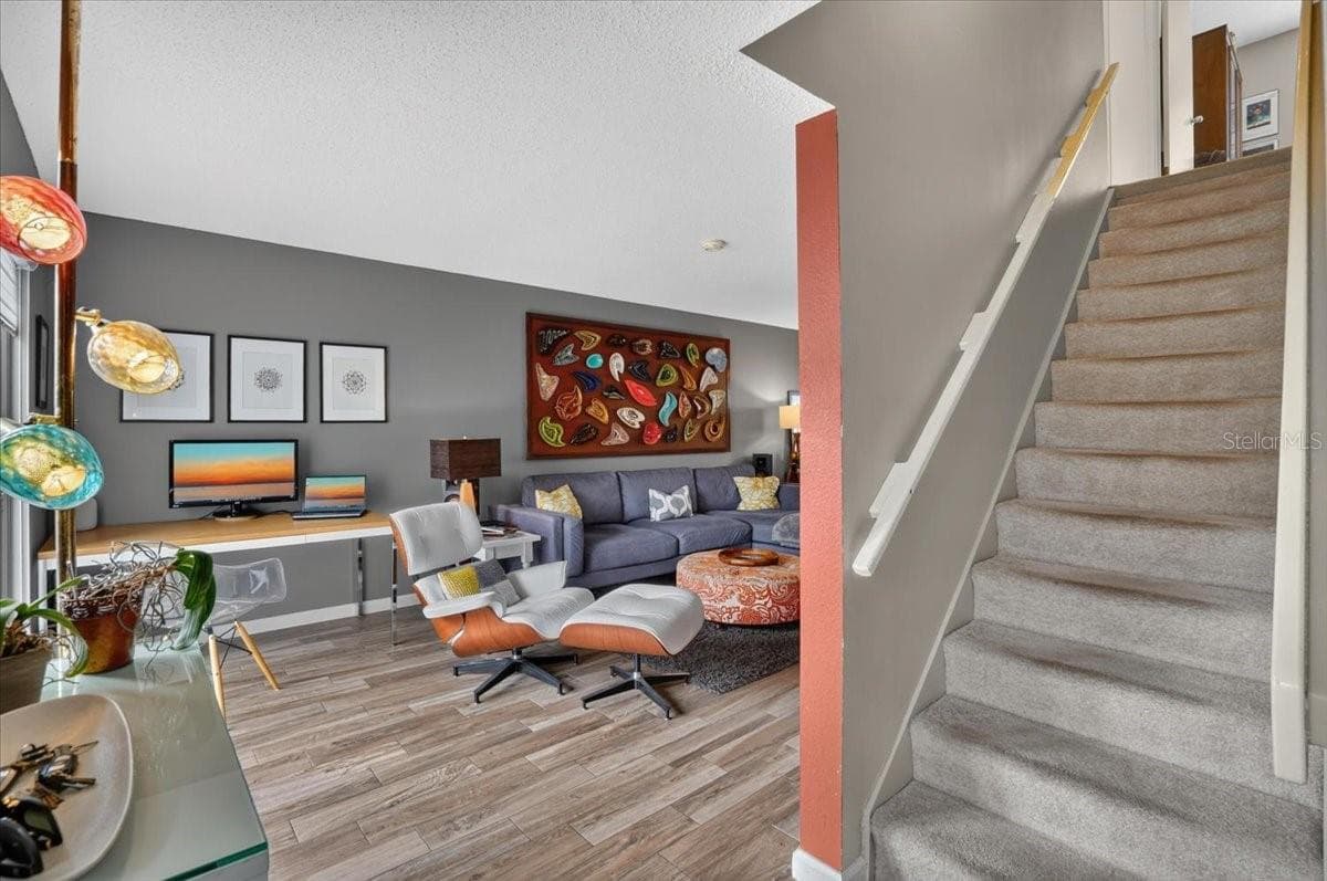 4001 BENEVA ROAD — photo 7 of 76
