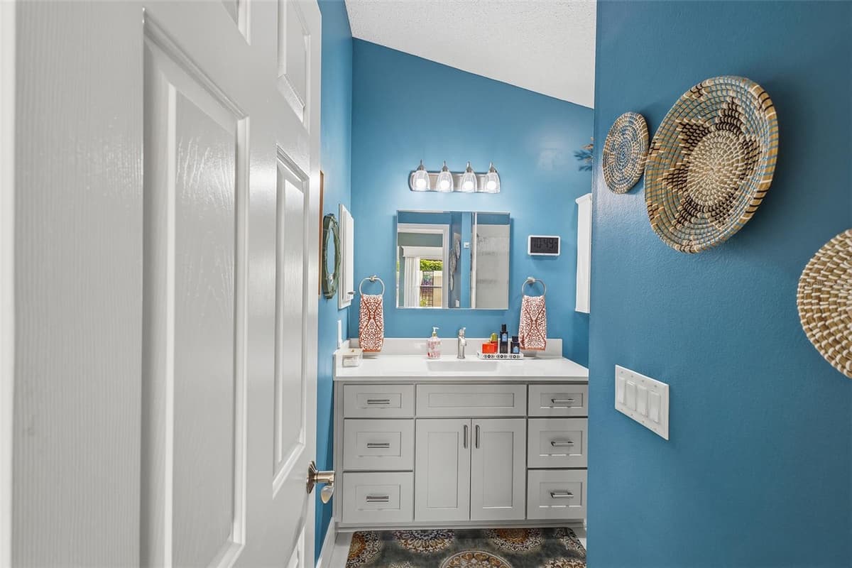 868 OVIEDO ROAD — photo 19 of 38