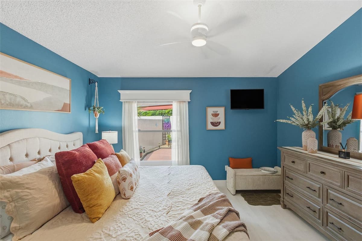 868 OVIEDO ROAD — photo 18 of 38