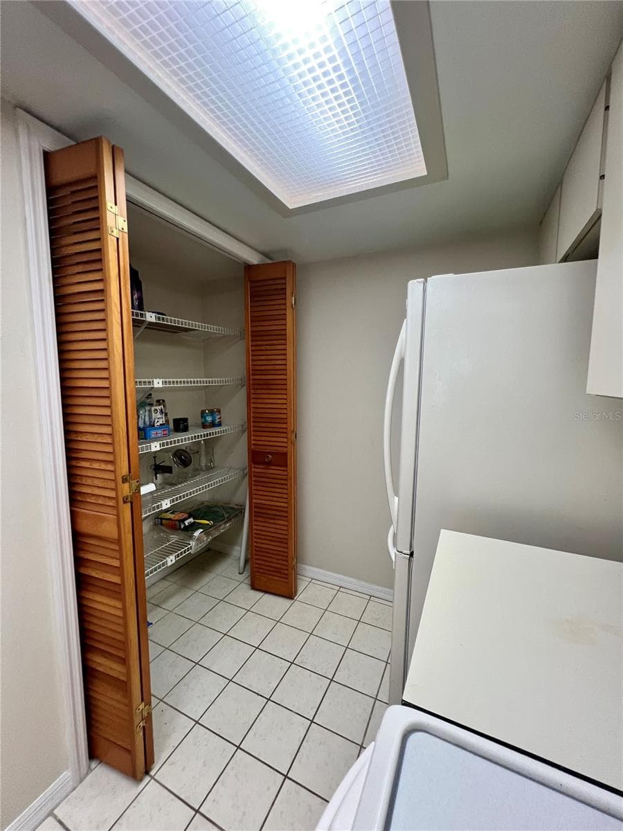 2352 FOREST DRIVE — photo 15 of 28