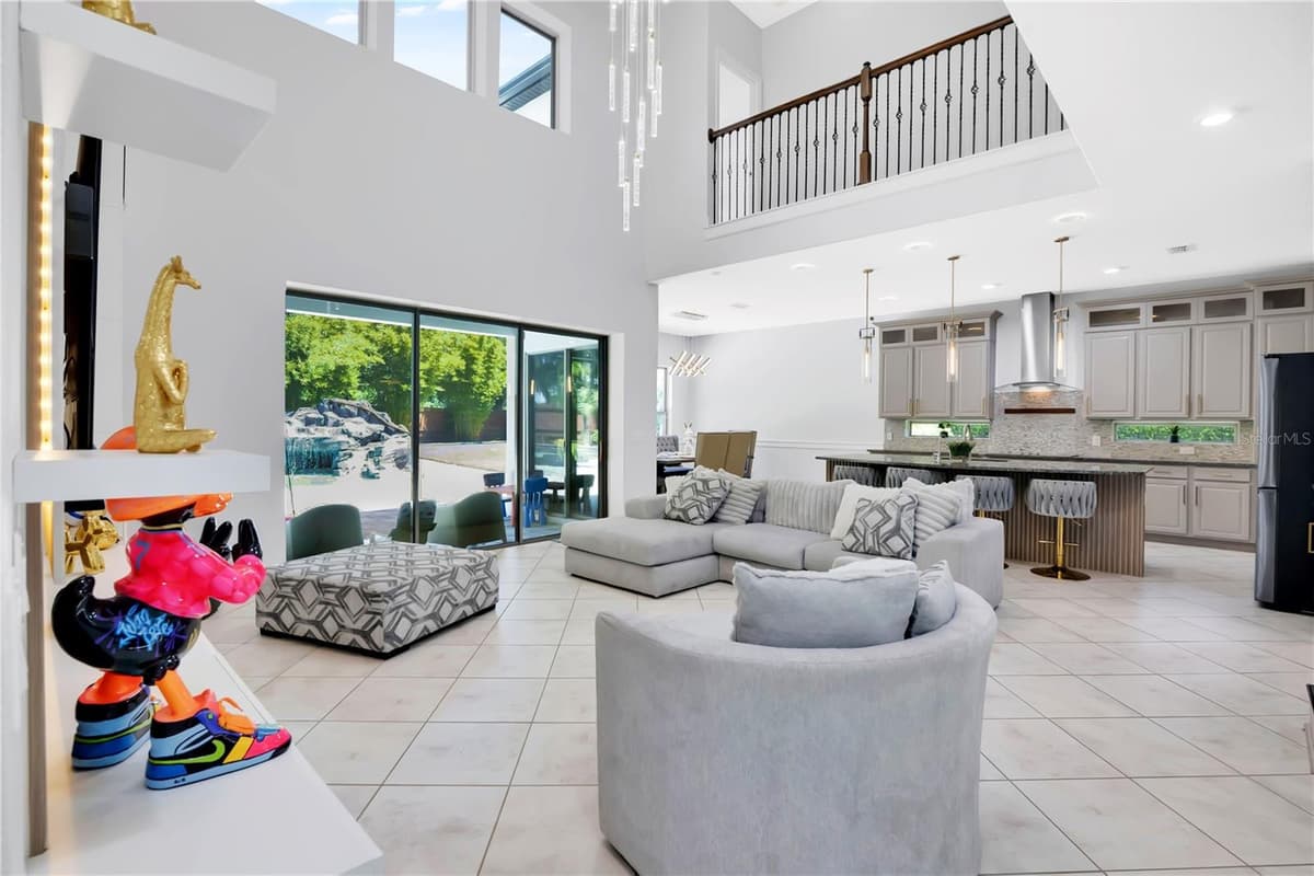 9443 ROYAL ESTATES BOULEVARD — photo 14 of 55