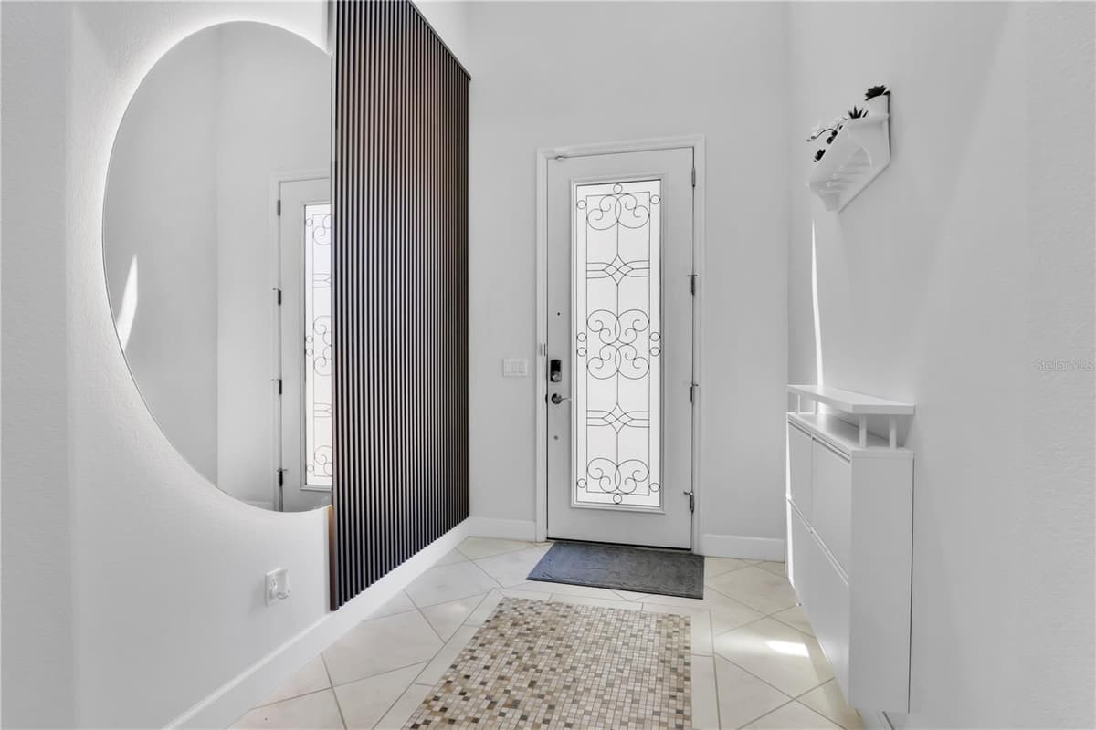 9443 ROYAL ESTATES BOULEVARD — photo 4 of 55