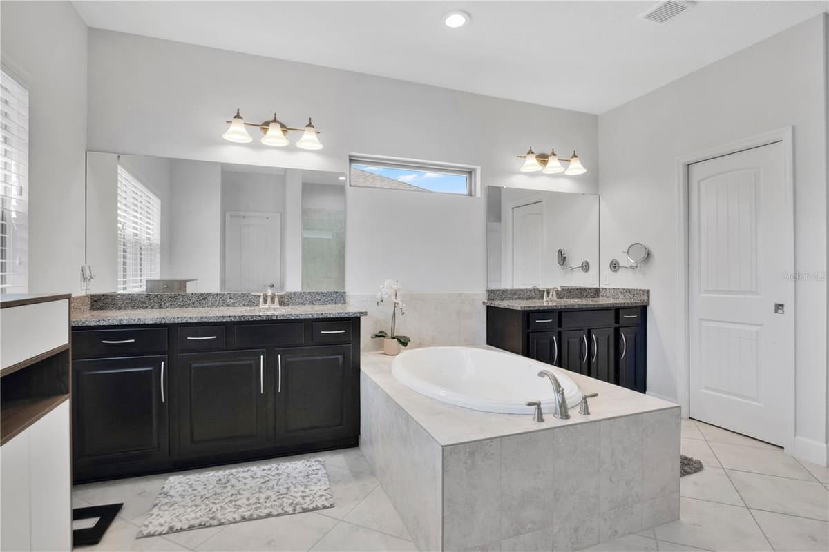 9443 ROYAL ESTATES BOULEVARD — photo 26 of 55