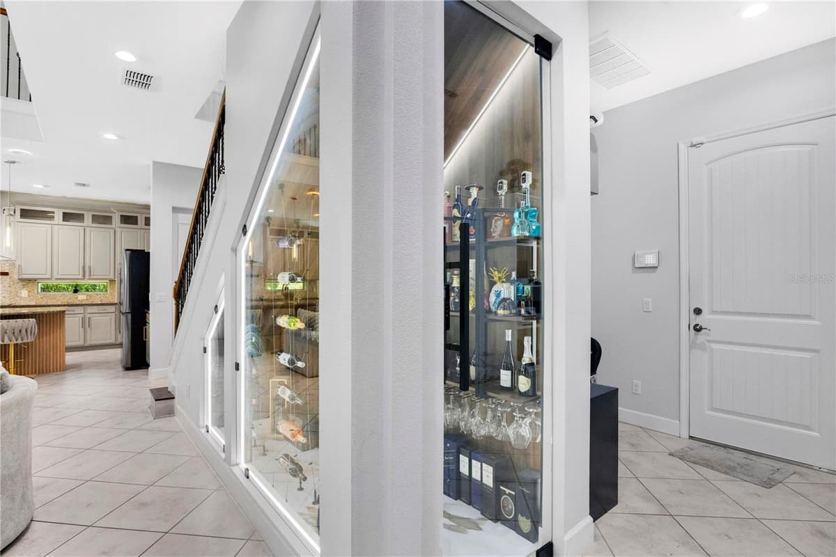 9443 ROYAL ESTATES BOULEVARD — photo 11 of 55