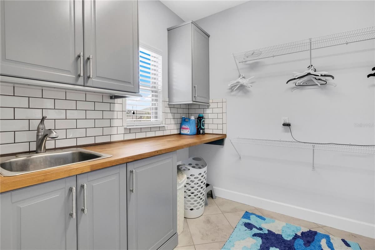 9443 ROYAL ESTATES BOULEVARD — photo 42 of 55