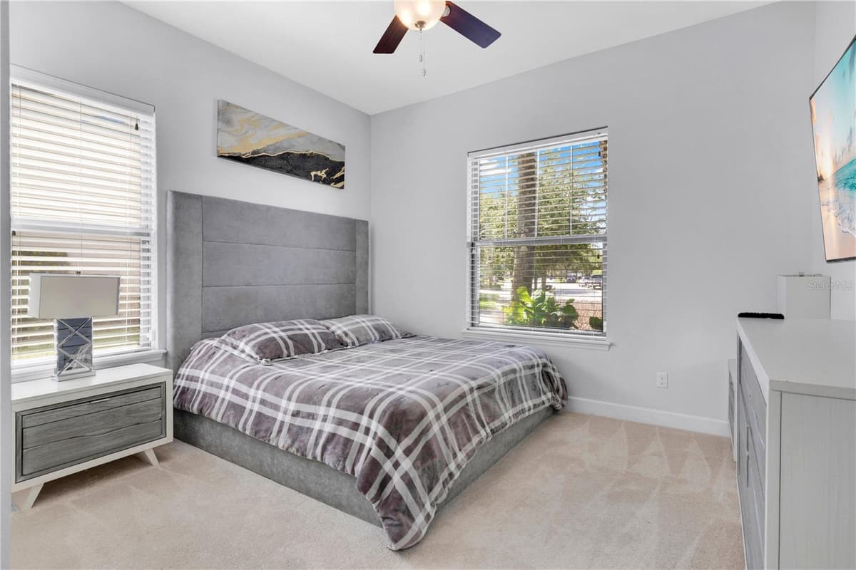 9443 ROYAL ESTATES BOULEVARD — photo 39 of 55