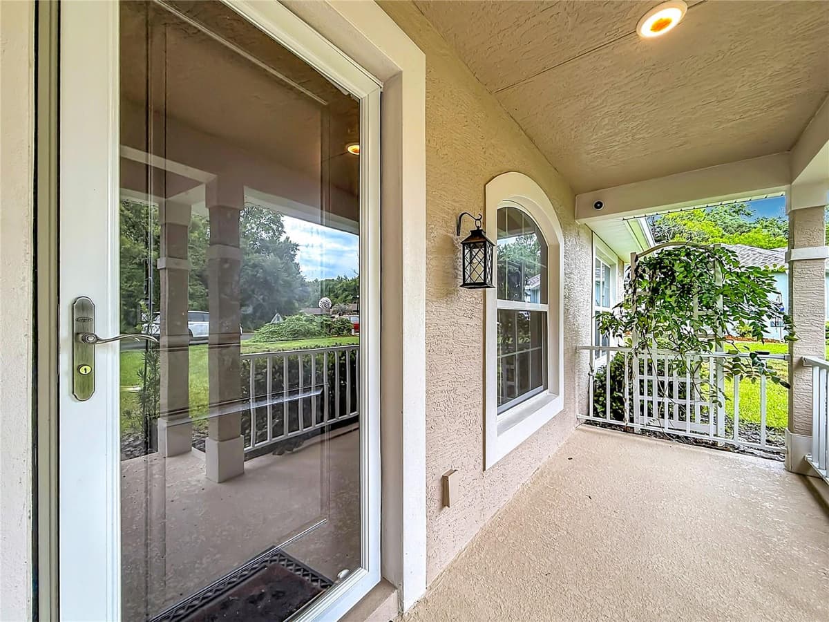28 HOLLY COURT — photo 8 of 75