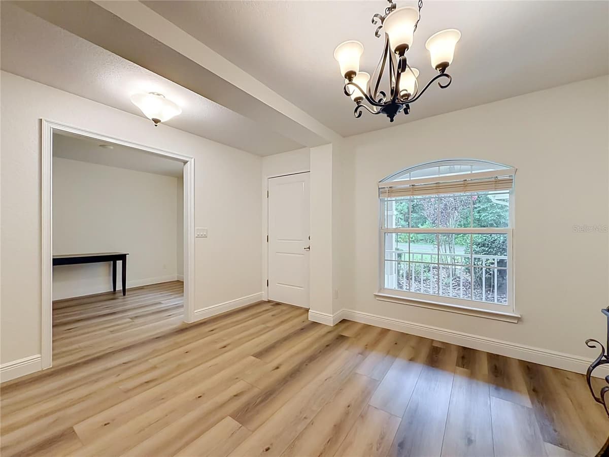 28 HOLLY COURT — photo 27 of 75