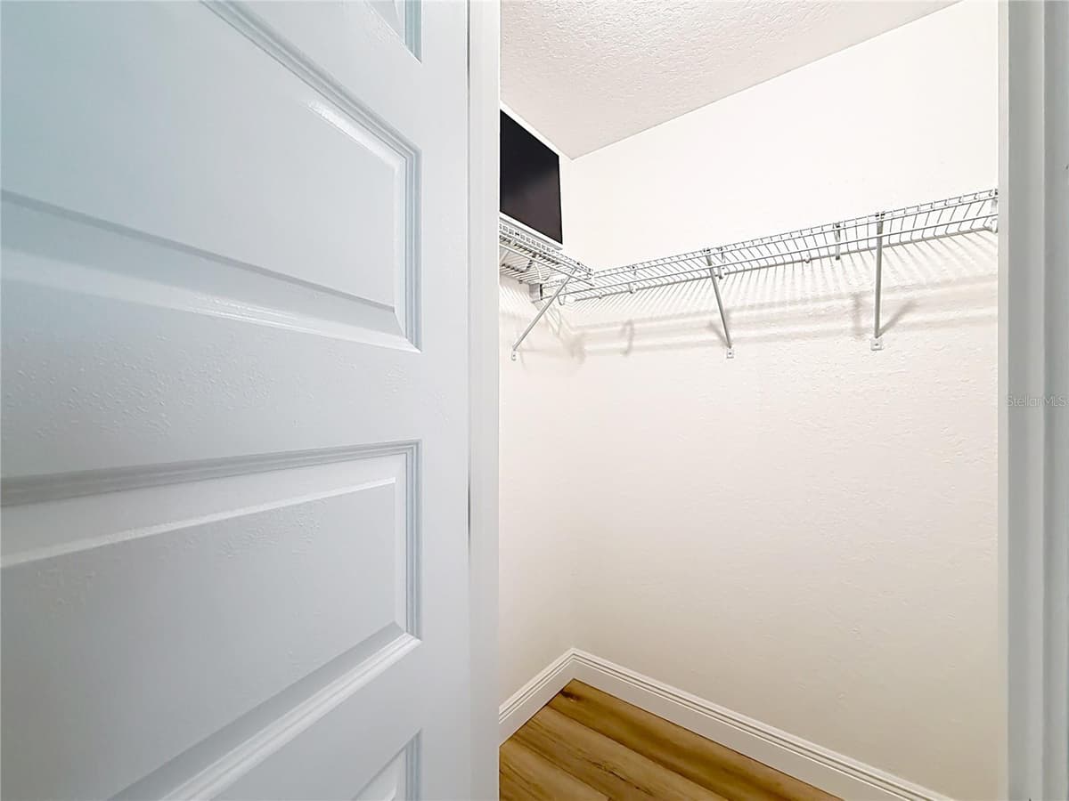 28 HOLLY COURT — photo 44 of 75