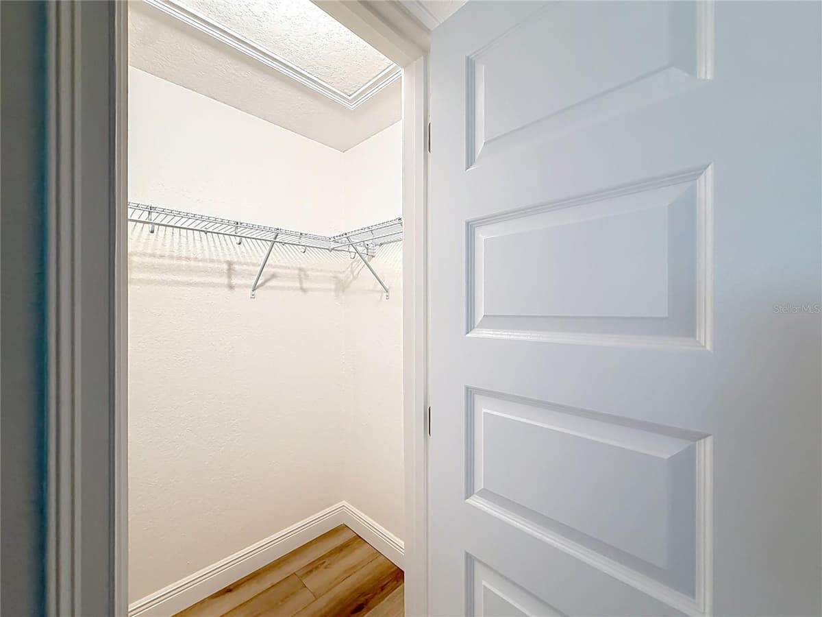 28 HOLLY COURT — photo 43 of 75