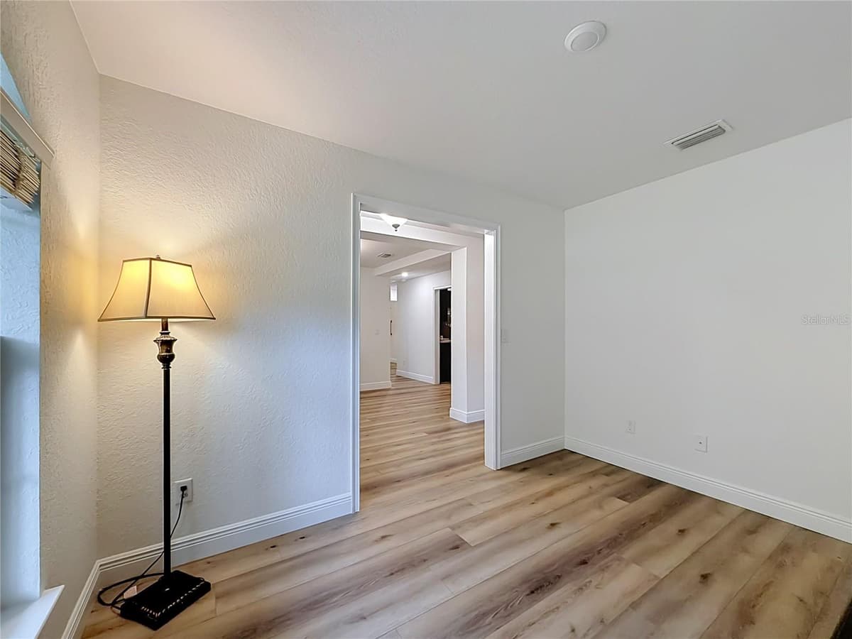 28 HOLLY COURT — photo 30 of 75