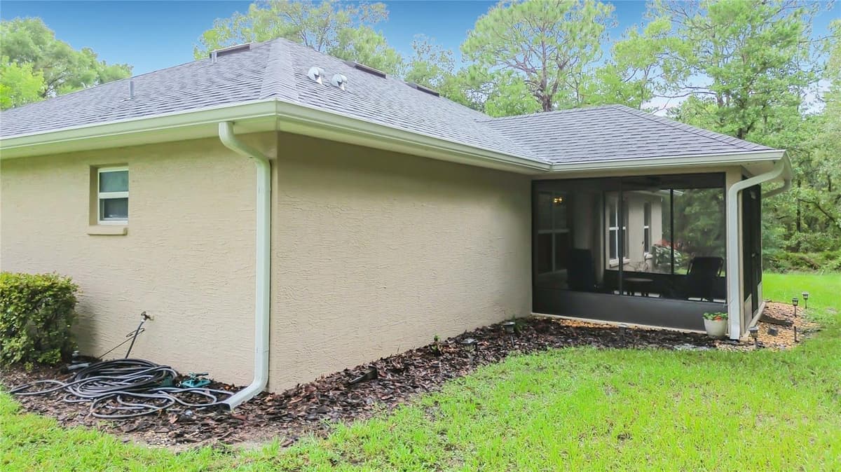 28 HOLLY COURT — photo 61 of 75