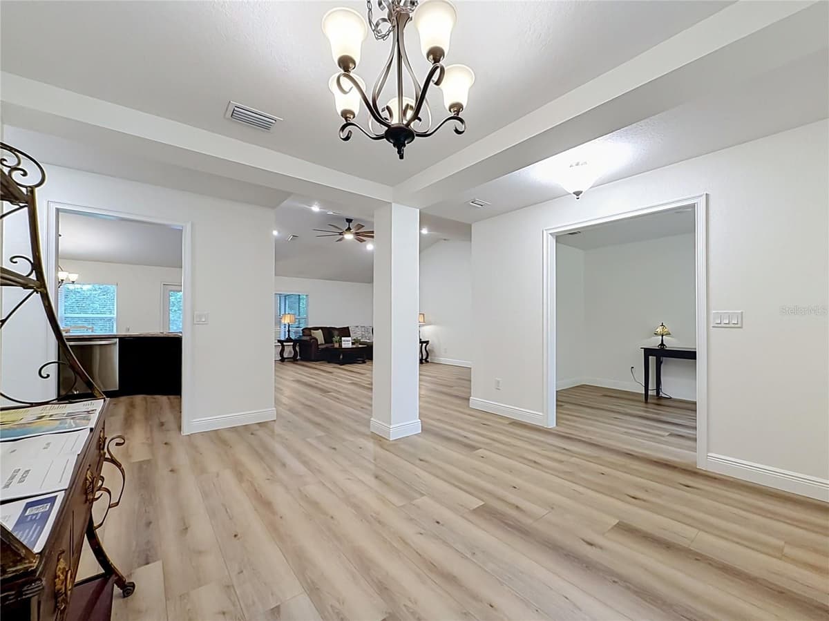 28 HOLLY COURT — photo 20 of 75