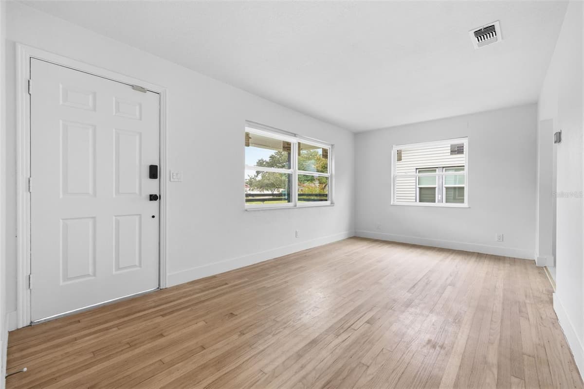 4716 17TH AVENUE — photo 5 of 25
