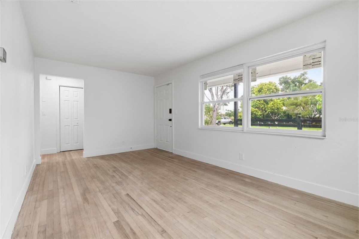 4716 17TH AVENUE — photo 7 of 25